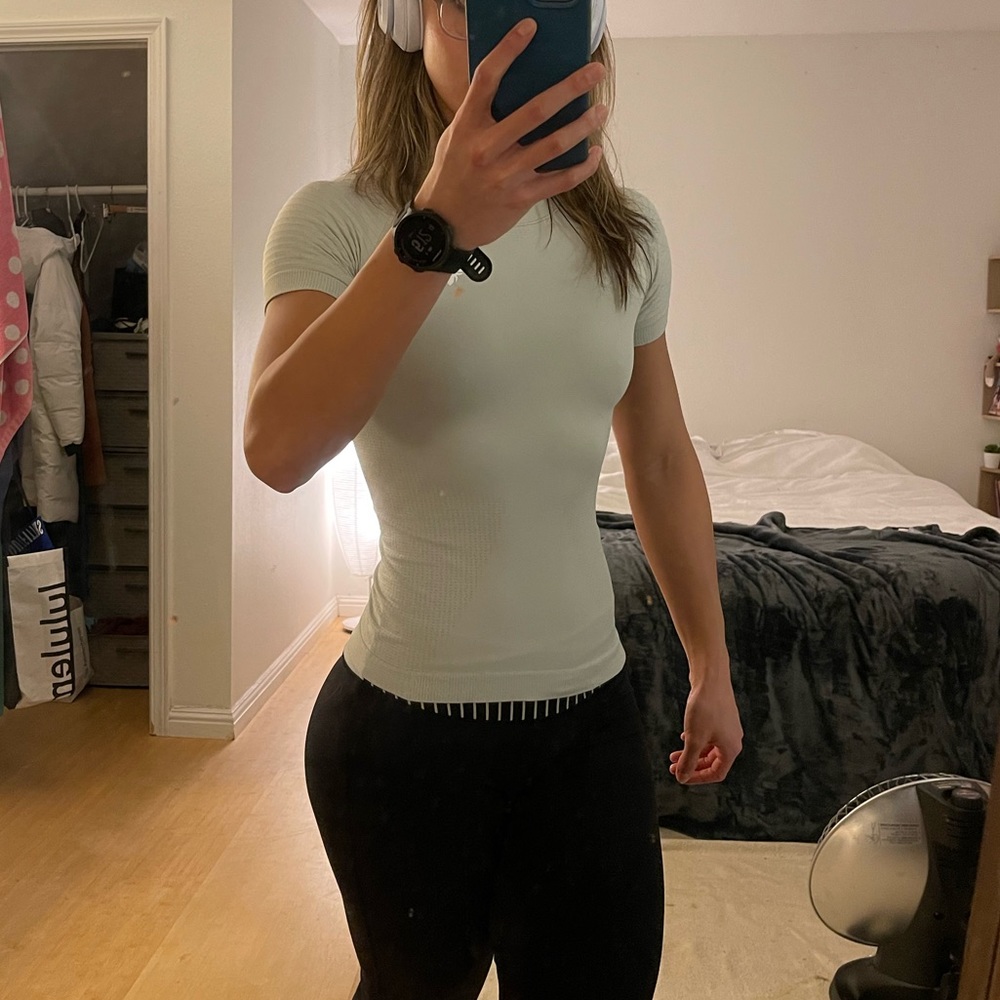 womens best workout top